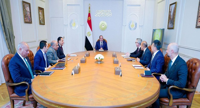 الرئيس السيسى يؤكد أن الدولة تولى اهتماماً كبيراً بتوطين التكنولوجيا وزيادة المكون المحلى فى المشروعات