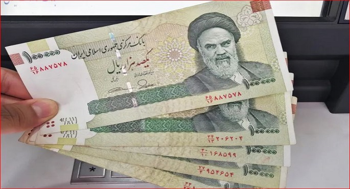 انهيار تاريخى لعملة إيران.. الدولار يقترب من 1.3 مليون ريال بعد الحرب