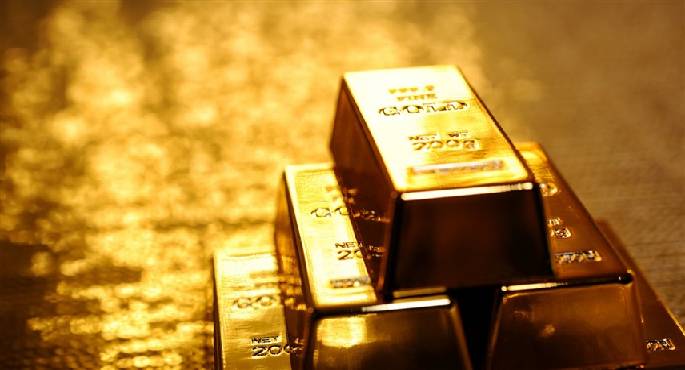 الذهب ينتعش متعافيا من أدنى مستوى فى قرابة أسبوع