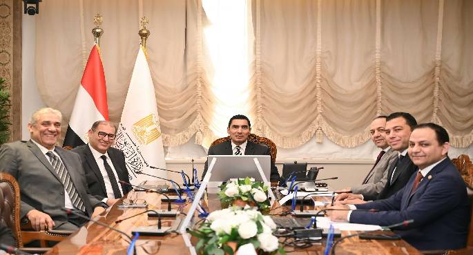 وزير الشباب يبحث مع حازم حمادة الاستعدادات لمعرض سبورت إكسبو