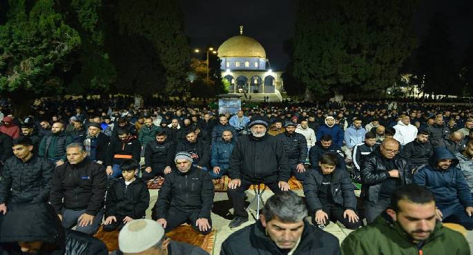 الجمعة الأولى من رمضان تحت الحصار.. الاحتلال يمنع آلاف المصلين من دخول الأقصى