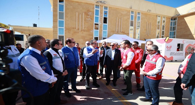 وزير الصحة يتفقد نقطة الحجر الصحى بمعبر رفح ويطمئن على توافر المخزون الاستراتيجى من الأدوية