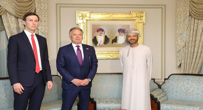 وزير الخارجية العمانى يجرى مشاورات مع وفدى إيران والولايات المتحدة لتهيئة الظروف لاستئناف المفاوضات