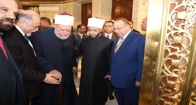 وزير الأوقاف ومحافظ القاهرة ورئيس مجلس أمناء مؤسسة مودة يفتتحون مسجد السيدة عائشة بعد تطويره