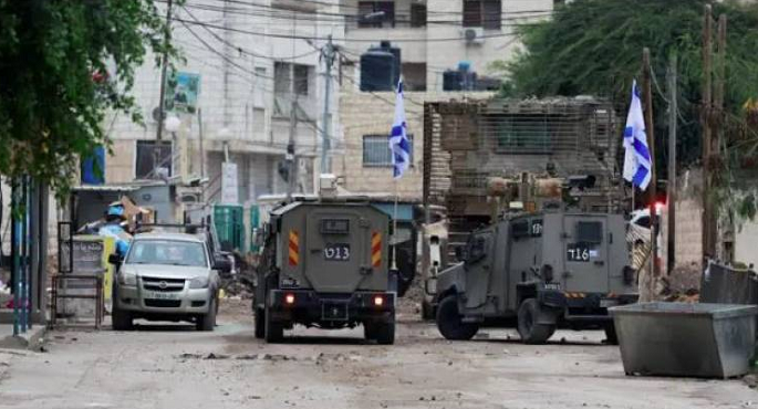 جيش الاحتلال يشن حملة مداهمات واعتقالات فى بلدة يعبد بجنين شمالى الضفة