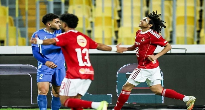 الأهلى يعتلى صدارة الدورى بالفوز على سموحة بهدف نظيف