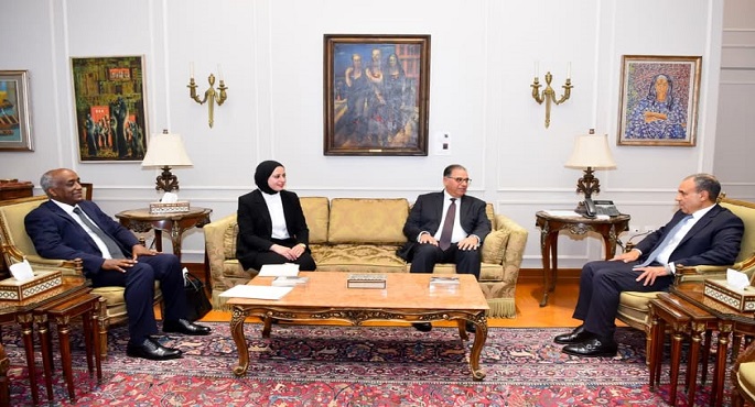 وزير الخارجية يؤكد أهمية تكامل الأدوار وتنسيق الجهود بين قطاعات الوزارة لتنفيذ توجيهات رئيس الجمهورية