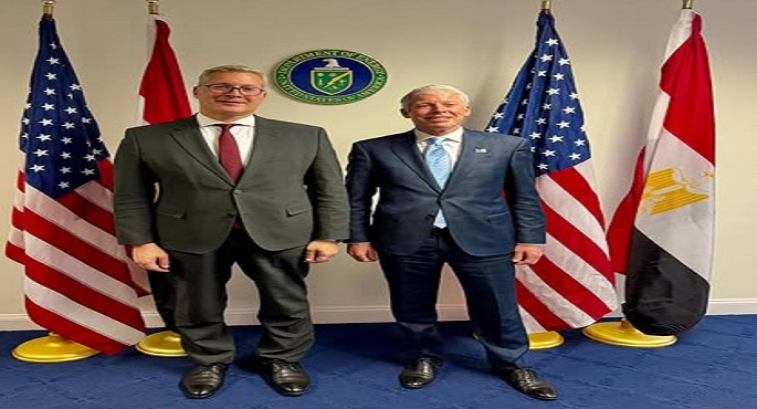 وزير البترول يبحث مع نظيره الأمريكى تعزيز التعاون في مجال الطاقة