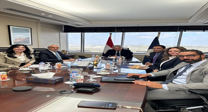 وزير السياحة والآثار يُناقش آليات تطوير خطة تسويقية متكاملة للمتحف القومي للحضارة المصرية