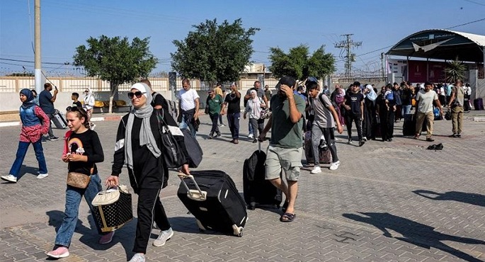 معبر رفح البرى يستقبل الدفعة 19 من العائدين الفلسطينيين
