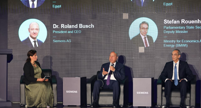 كامل الوزير يؤكد أهمية مشروع القطار الكهربائى السريع والتحول الرقمى فى دعم مجالى النقل والصناعة