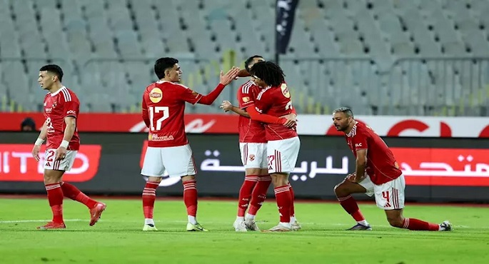 الأهلى يسعى لاستعادة صدارة الدورى أمام زد الليلة
