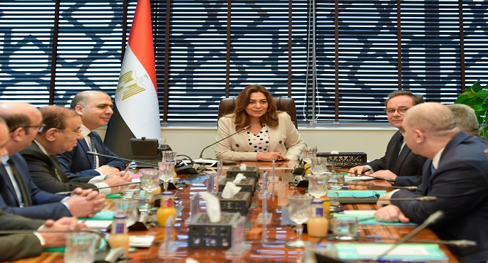 وزيرة التنمية المحلية والبيئة تؤكد أهمية التوسع فى تطبيق تكنولوجيا محطات “البيوجاز”