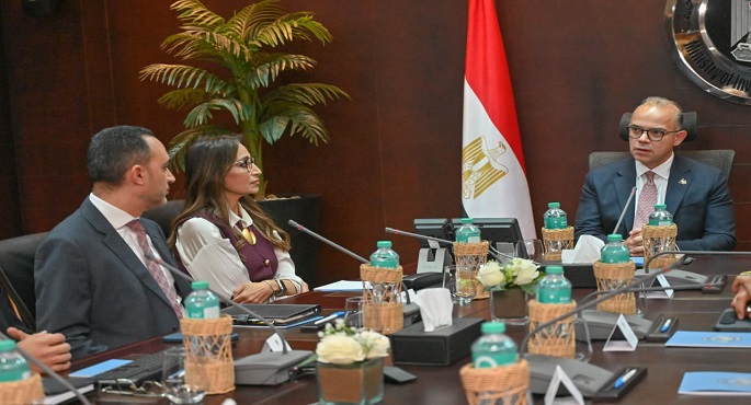 وزير الاستثمار يؤكد التزام الدولة بتحويل مصر إلى منصة إقليمية لتصنيع وتصدير السيارات