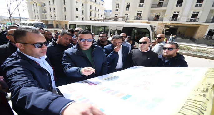 وزير الإسكان يتفقد العمارات السكنية بالحى اللاتينى وخزانات التكديس الجنوبية للمياه بالعلمين الجديدة