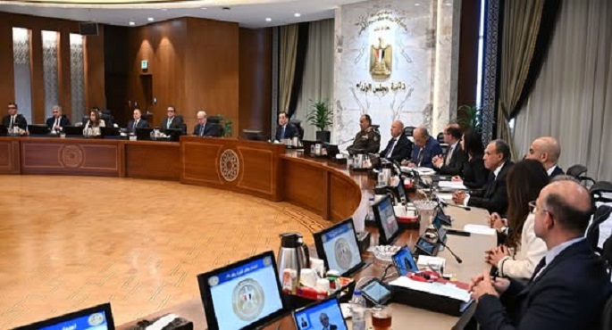 خلال اجتماعه اليوم برئاسة مدبولى .. وزير التخطيط والتنمية الاقتصادية يستعرض مؤشرات أداء الاقتصاد المصرى خلال الربع الثانى من العام المالى الجارى