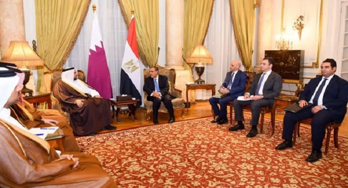 بالصور.. وزير الخارجية يلتقى وزير الدولة بوزارة الخارجية القطرية