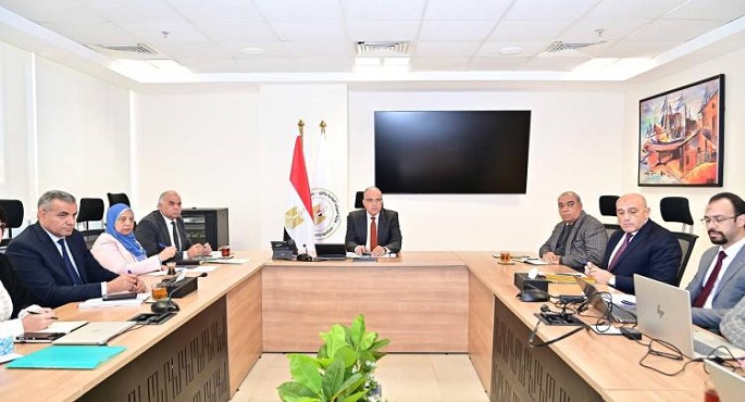 وزير الرى يوجه بإعداد رؤية متكاملة حيال ملف عملية تطوير توزيع المياه