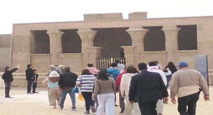 وفود سياحية متعددة الجنسيات تزور مناطق المنيا الاثرية