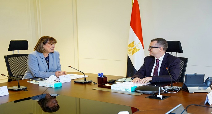 وزير التخطيط يبحث مع المنسق المقيم للأمم المتحدة تعزيز مسارات التنمية المستدامة ورفع كفاءة الاستثمار العام