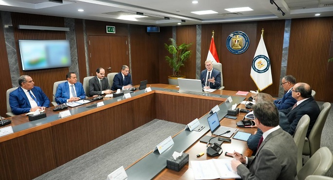 وزير البترول : تم وضع برنامج لتعظيم الاستفادة من موارد حقل ظهر بالتعاون مع شركاء الاستثمار