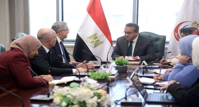 وزير الصحة يبحث مع وفد شركة عبدى إبراهيم التركية تعزيز التعاون وفرص الاستثمار فى صناعة الدواء المصرية