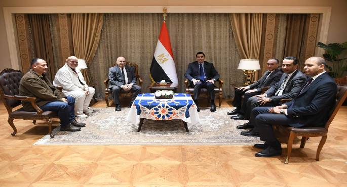 وزير الشباب والرياضة يستقبل مجلس إدارة الاتحاد المصرى لرفع الأثقال