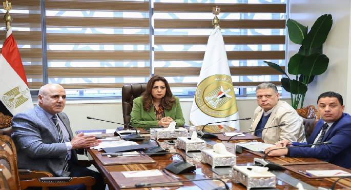 وزيرة التنمية المحلية والبيئة تتابع الموقف التنفيذى لمنظومة التصالح على بعض مخالفات البناء بالمحافظات