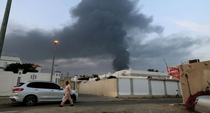 قتيل فى أبوظبى جراء شظايا ناجمة عن اعتراض صاروخ بالستى