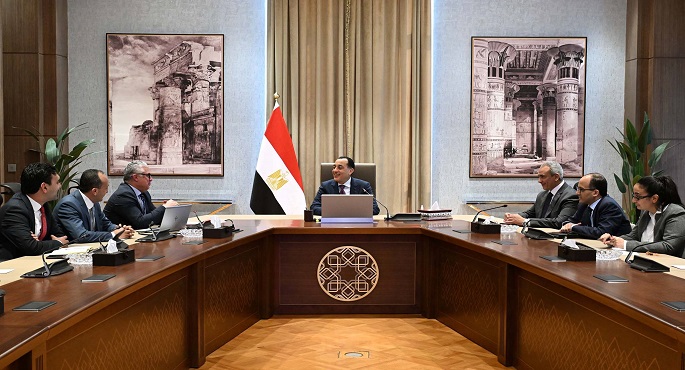 رئيس الوزراء يتابع الموقف التنفيذى لمشروعات المنطقة الاقتصادية لقناة السويس