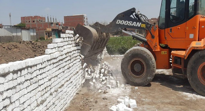 وزيرة التنمية المحلية والبيئة: التصدى لمخالفات بناء وتعديات على الأراضى الزراعية بعدد من المحافظات