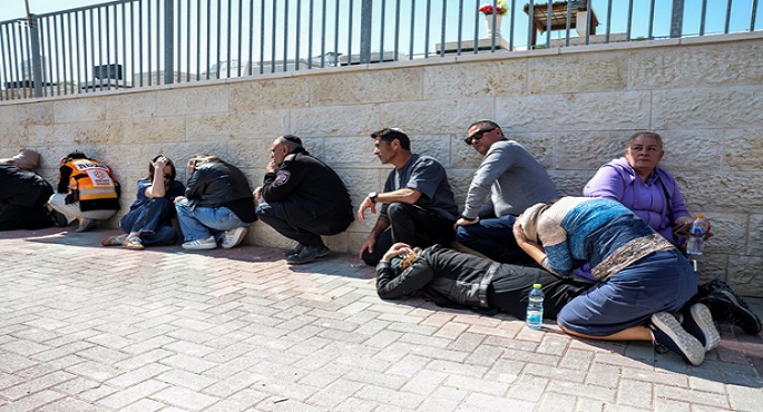 إصابة 26 إسرائيلى بجروح جراء سقوط صاروخ إيرانى على حى فى بئر سبع