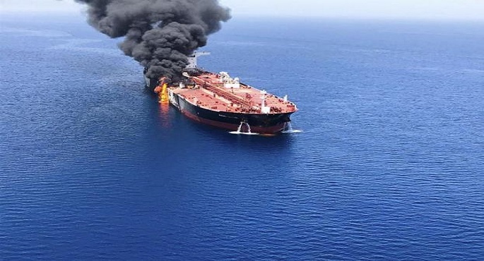الحرس الثورى الإيرانى: قواتنا البحرية أصابت ناقلة نفط أمريكية فى شمال الخليج