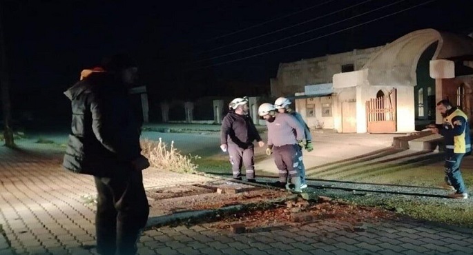 الدفاع المدنى السورى: 5 حوادث سقوط أجسام حربية في درعا والقنيطرة دون إصابات