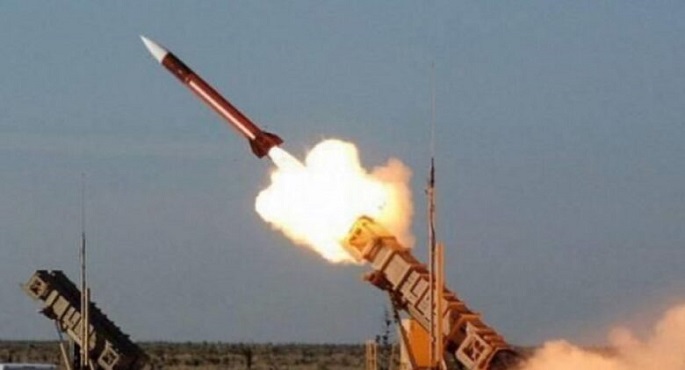 الدفاعات الجوية الإماراتية تعترض صواريخ ومُسيرات قادمة من إيران