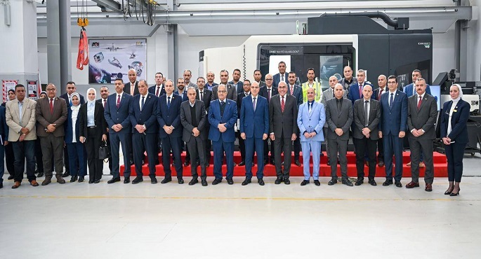 رئيس الهيئة العربية للتصنيع ووزير الرى يتفقدان مركز التصنيع الرقمى بمصنع المحركات التابع للهيئة العربية للتصنيع