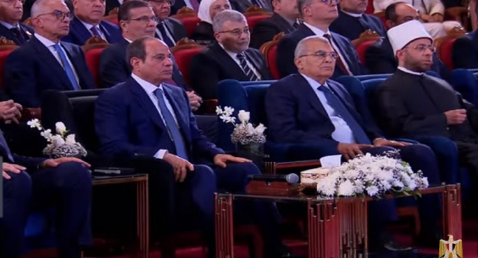 بالفيديو .. الرئيس السيسى يشهد احتفال وزارة الأوقاف بمناسبة ليلة القدر