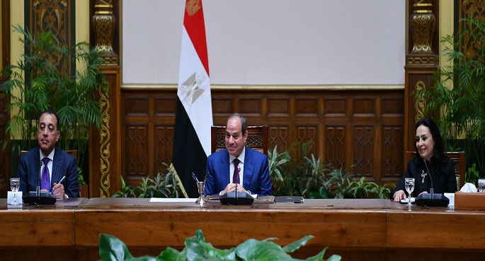 بالصور.. الرئيس السيسى يؤكد احترامه للمرأة ودورها الوطنى والتربوى وضرورة الحفاظ على حقوقها ومكتسباتها