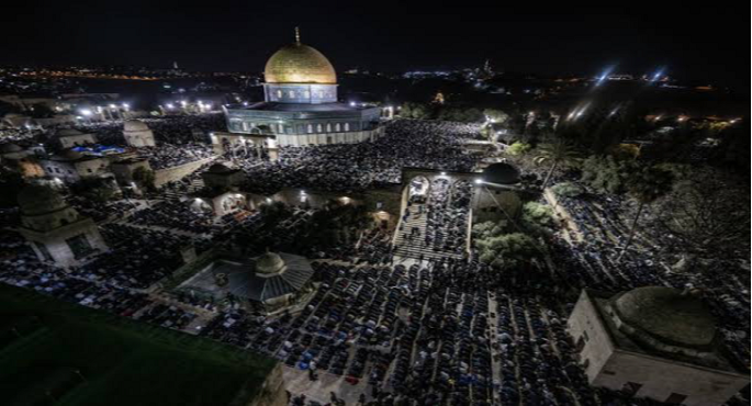 الاحتلال الإسرائيلى يمنع المصلين من أداء صلاة التراويح فى أحياء القدس