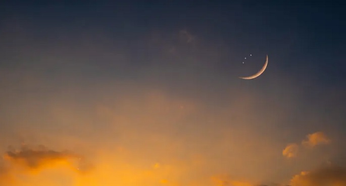 الجمعة أول أيام عيد الفطر فى السعودية والإمارات ودول أخرى