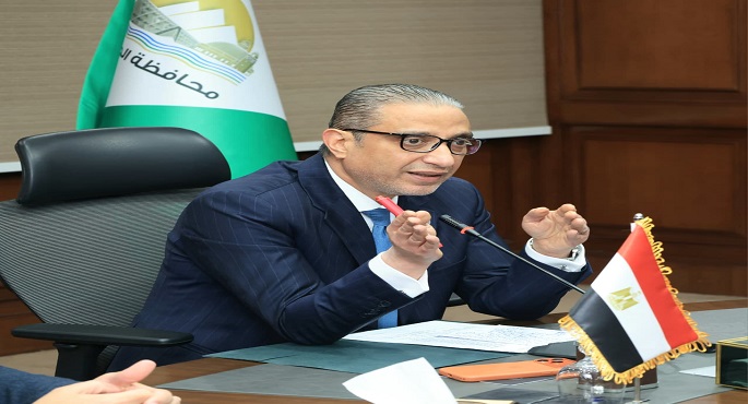 محافظ الجيزة: حملات مكثفة بالمواقف ومحطات الوقود لضمان الالتزام بتعريفة الركوب الجديدة
