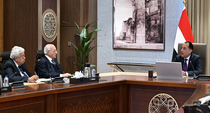 مدبولى يؤكد على الجهود المبذولة لمختلف أجهزة الدولة بقيادة الرئيس لوقف التصعيد بالمنطقة واحتواء تداعياته