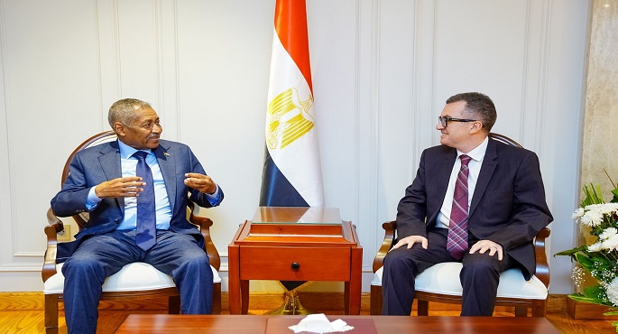 وزير التخطيط والتنمية الاقتصادية يبحث مع السفير السودانى آليات دعم إعادة الإعمار ونقل الخبرات المصرية