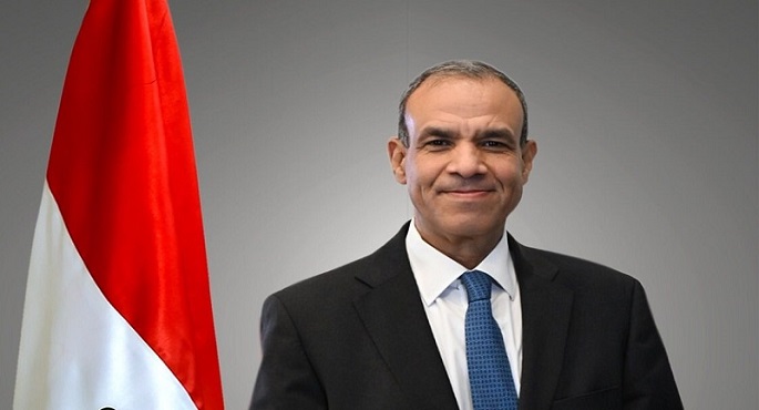وزير الخارجية يطمئن على أوضاع الجاليات المصرية فى الخليج والأردن والعراق