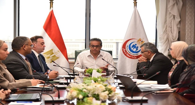 الصحة تُسرّع التنفيذ فى 17 مشروعًا قوميًا وتدفع التحول الرقمى بالمحافظات
