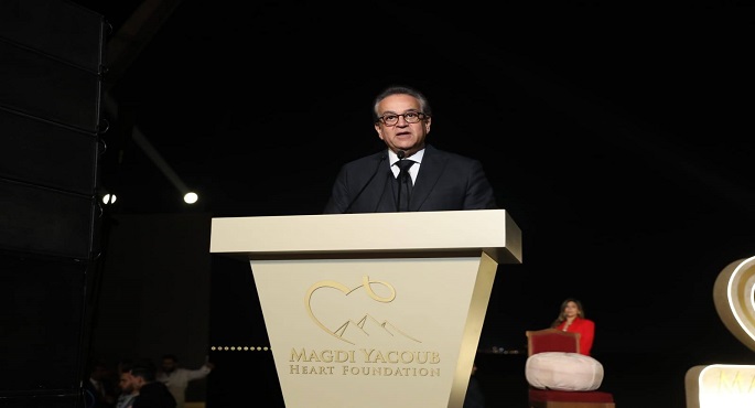 فى كلمته نيابة عن رئيس الوزراء .. وزير الصحة يشيد بدور مؤسسة مجدى يعقوب الرائدة فى إنقاذ القلوب