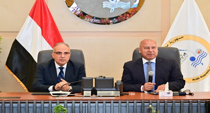 وزيرا النقل والرى يناقشان دفع عجلة العمل بمشروعات الطرق والكباري والأنفاق والسكك الحديدية والموانى