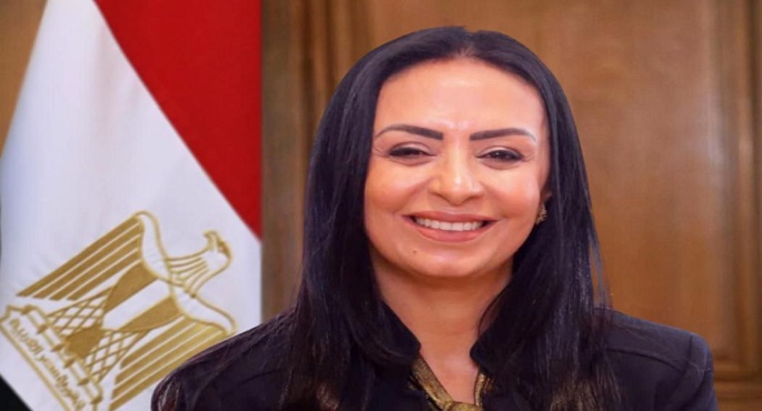 وزيرة التضامن تتابع أداء حجاج الجمعيات الأهلية مناسك الحج على صعيد عرفات