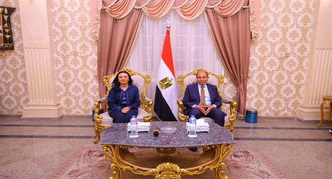 وزيرة التضامن الاجتماعى تشيد بالتعاون بين الوزارة ومحافظة المنيا لتنفيذ مستهدفات التنمية