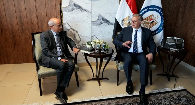 وزير البترول يبحث مع توتال إنرجيز عودتها للتوسع فى استكشاف الغاز بمصر
